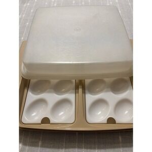 Vintage Tupperware Deviled Egg Keeper Container Carrier with Egg Trays 723-3